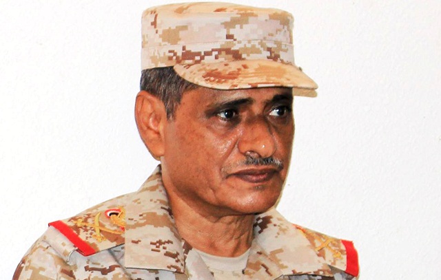محافظ حضرموت ينقلب على حكومة هادي ويمنعها من تصدير النفط