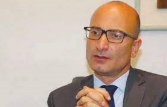 السفير الفرنسي باليمن يدعو الحوثيين لاستقبال المبعوث الأممي دون شروط