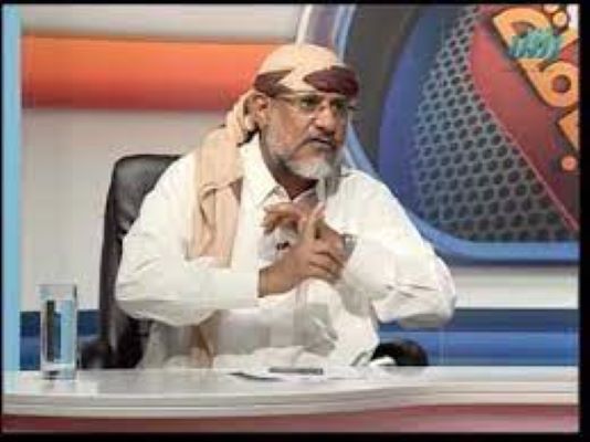 محافظ الجوف السابق الحسن أبكر يهاجم الرئيس هادي ونائبه ويتهمهما بالخيانة