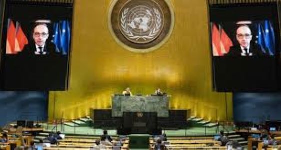 مجلس حقوق الإنسان يمدد مهمة فريق الخبراء الدوليين في اليمن 