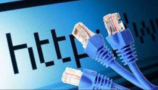 انقطاع خدمات الاتصالات والإنترنت عن مأرب والجوف وسيئون