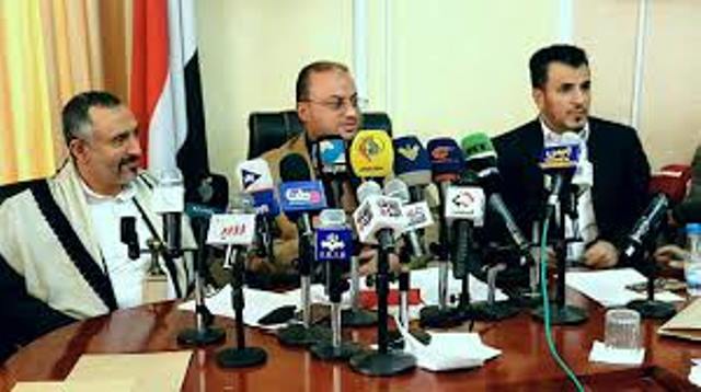 صنعاء تقر منع التجمعات لأكثر من 8 أشخاص وتخفيض 80% من الموظفين