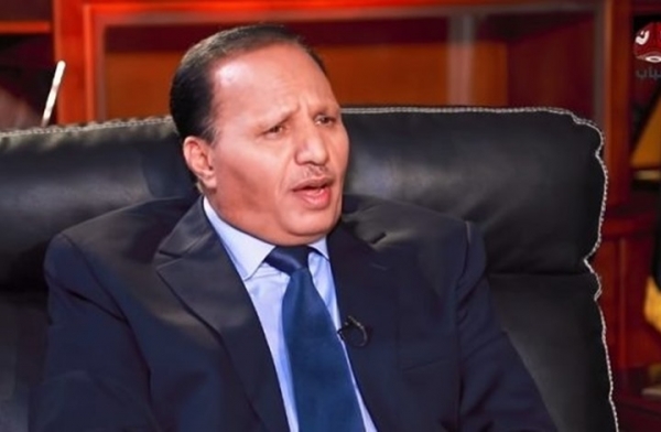مستشار هادي : سفير السعودية هو حاكم “الشرعية” ويتعامل مع اليمنيين كأتباع