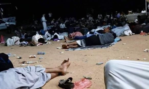 آلاف المسافرين اليمنيين يتكدسون أمام منفذ الوديعة الحدودي مع السعودية