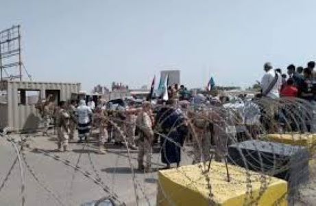 تمرد عسكري داخل مقر قيادة التحالف السعودي الإماراتي في عدن
