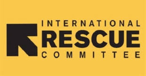 بعد تعرضها للنهب.. منظمة دولية تعلق أنشطتها الإغاثية في أبين جنوب اليمن