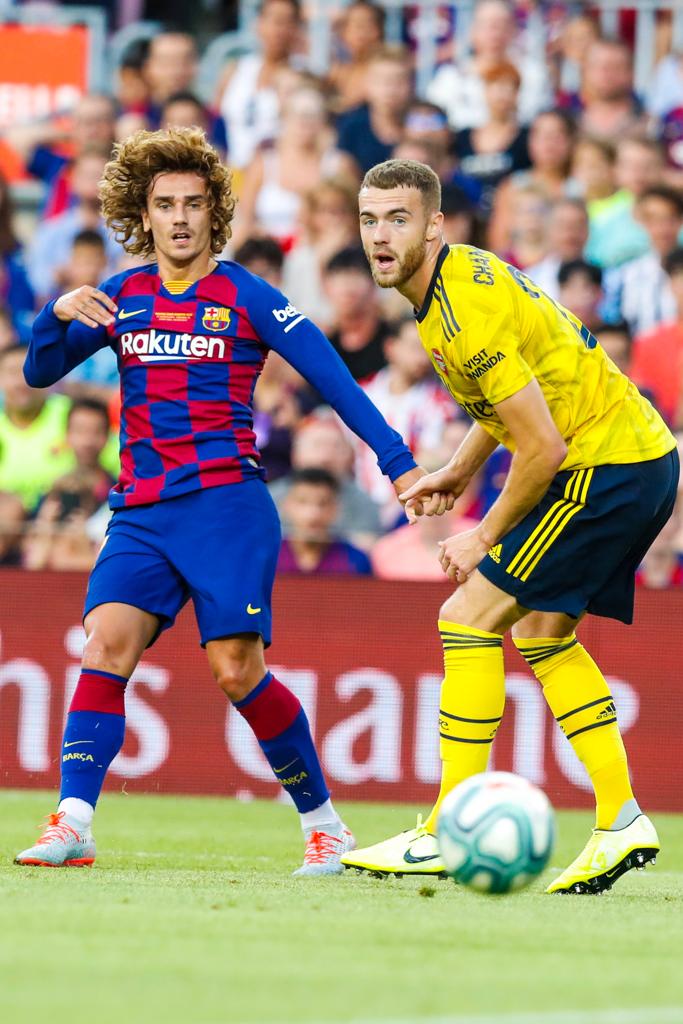 برشلونة يحوّل تأخره لفوز على آرسنال ويتوج بكأس جوهان غامبر