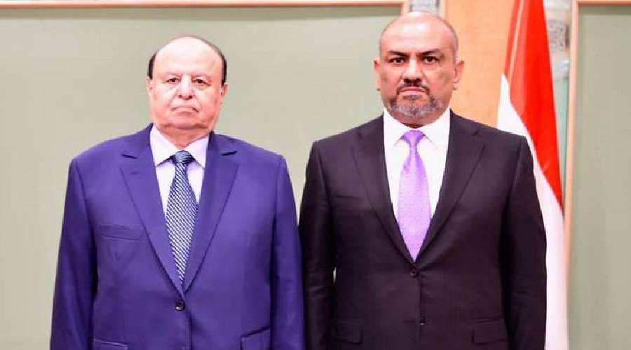 هادي لم يقبل استقالة اليماني والحوثيون يصفونها بـ"مسرحية" للضغط على غريفيث