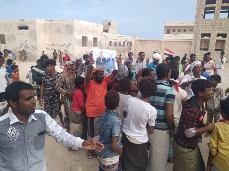 سقطرى .. مظاهرة شعبية تطالب بعودة السلطة المحلية